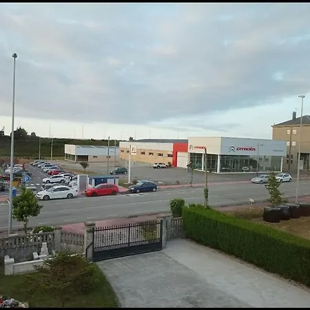 En Afueras アパート